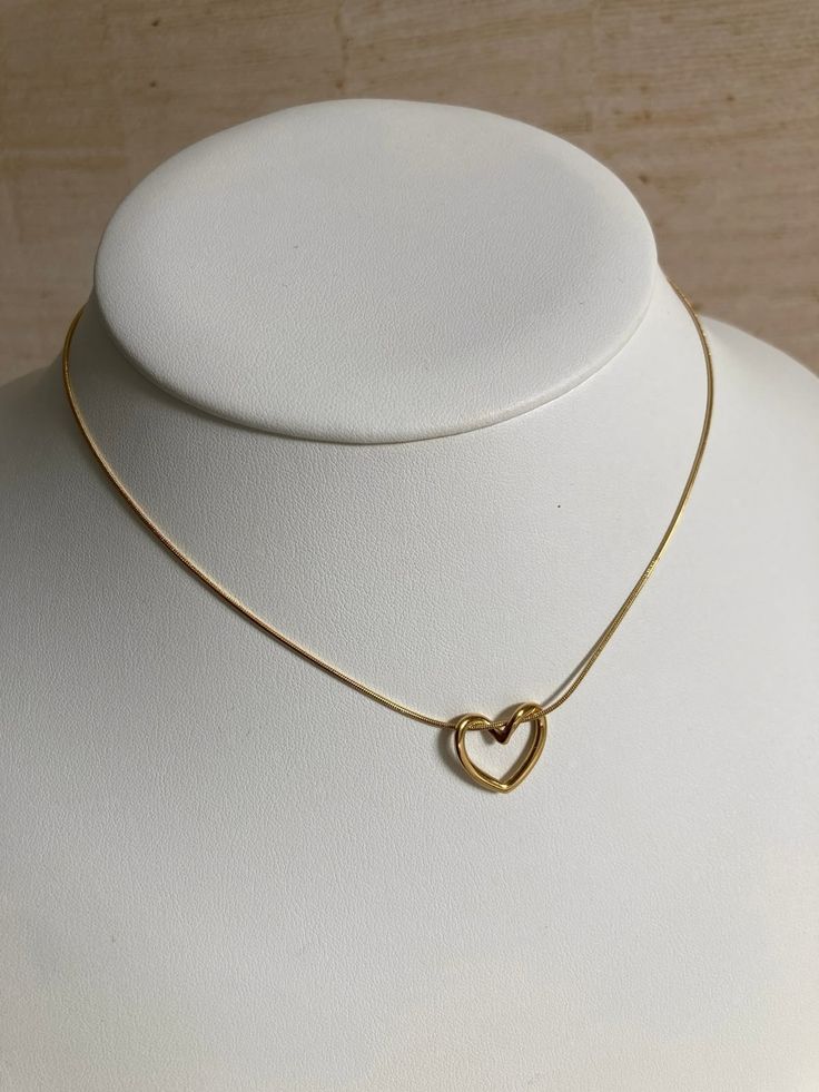 Minimal heart anti tarnish necklace | Ain Wear