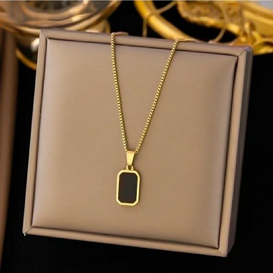Chic Gold & Black Square Pendant Necklace